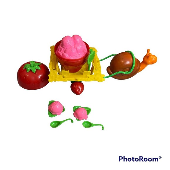 VINTAGE KENNER 1980s STRAWBERRY SHORTCAKE SNAIL CART & BUTTERFLY-LOT OF 2 - Picture 4 of 10